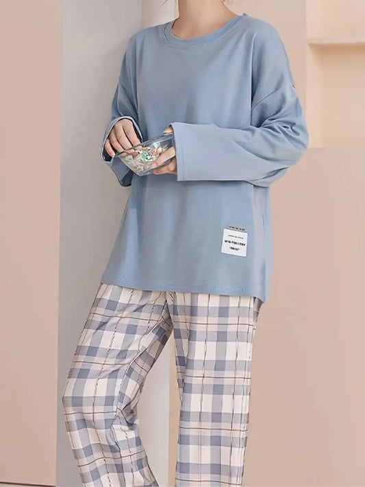 Mabel Women's Plaid Pyjama Set - front view