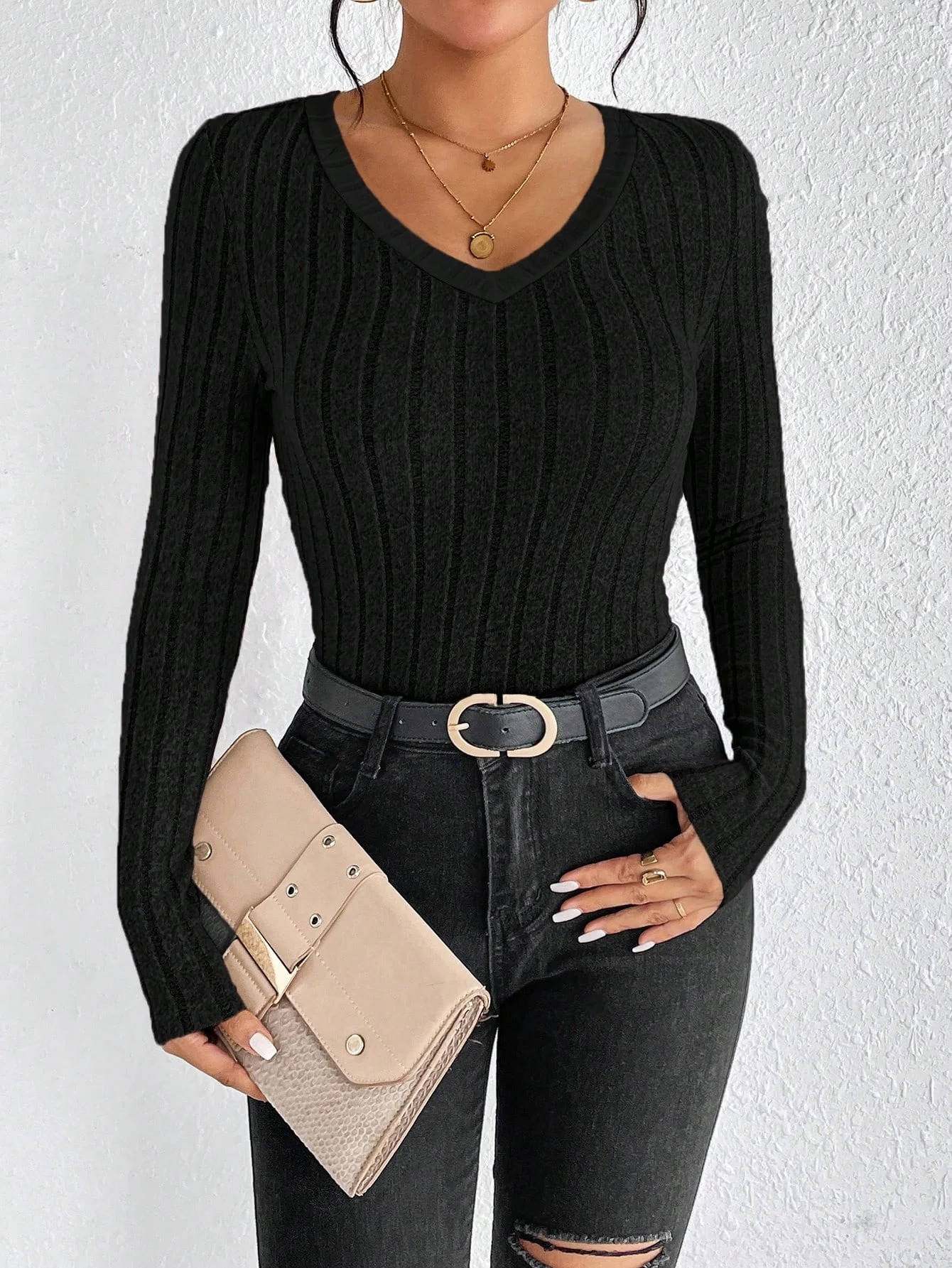 Ines Women's Sweater - fabric and finish detail