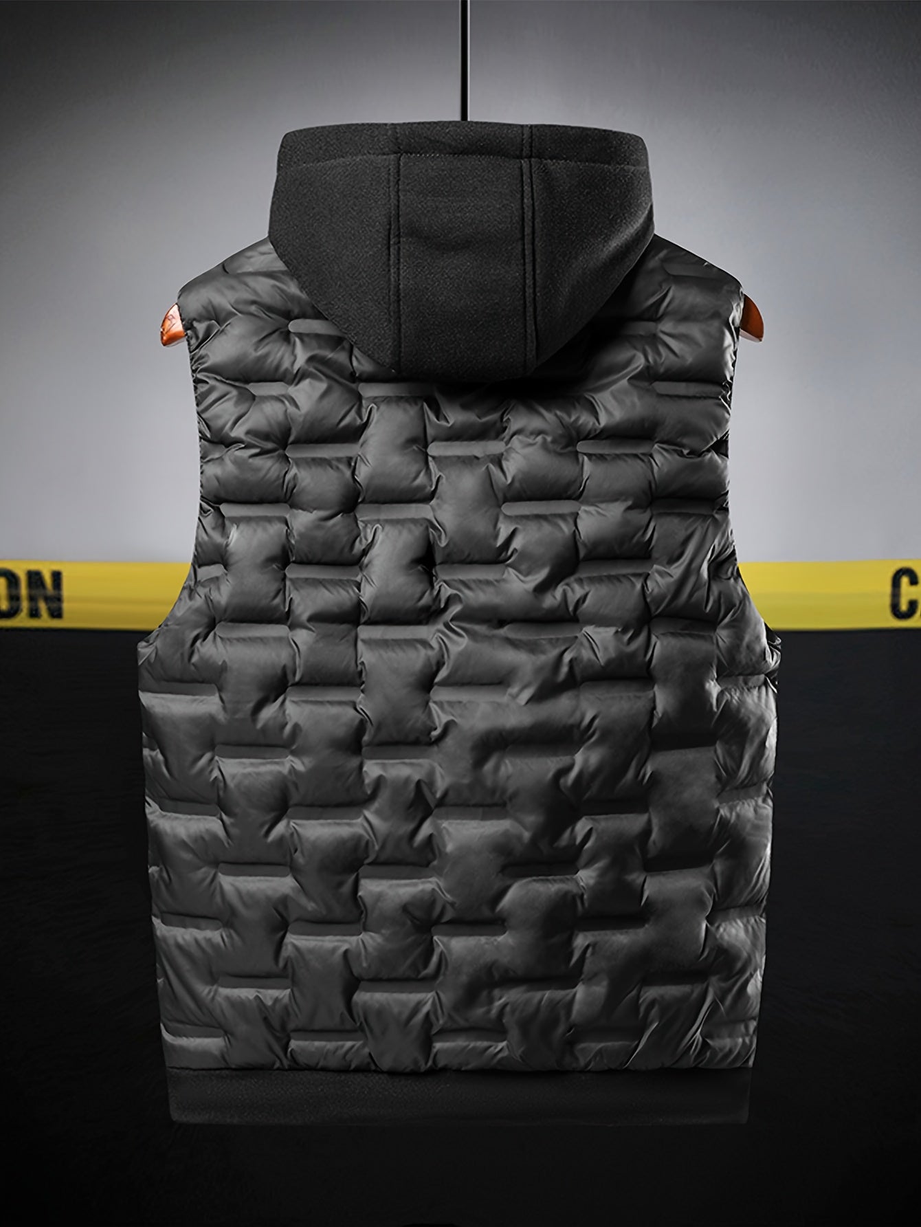 Wren Women's Puffer Jacket - close-up detail