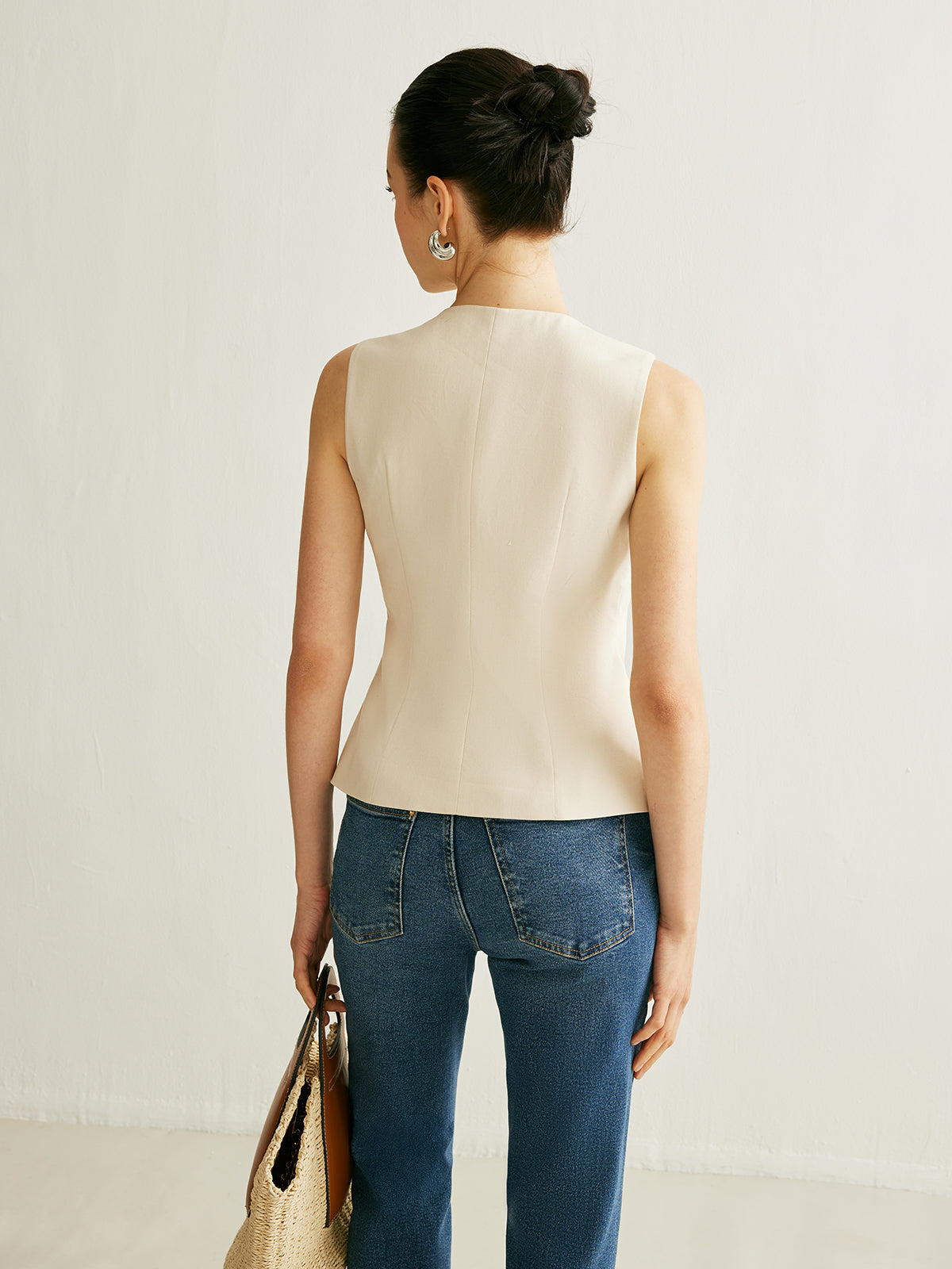 Lumi Women's Vest - close-up detail