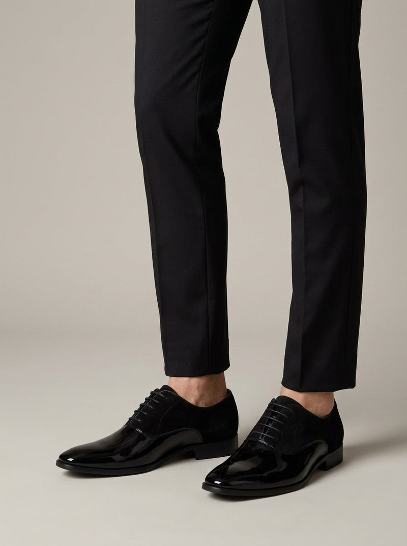 Sawyer Men's Oxfords - fabric and finish detail