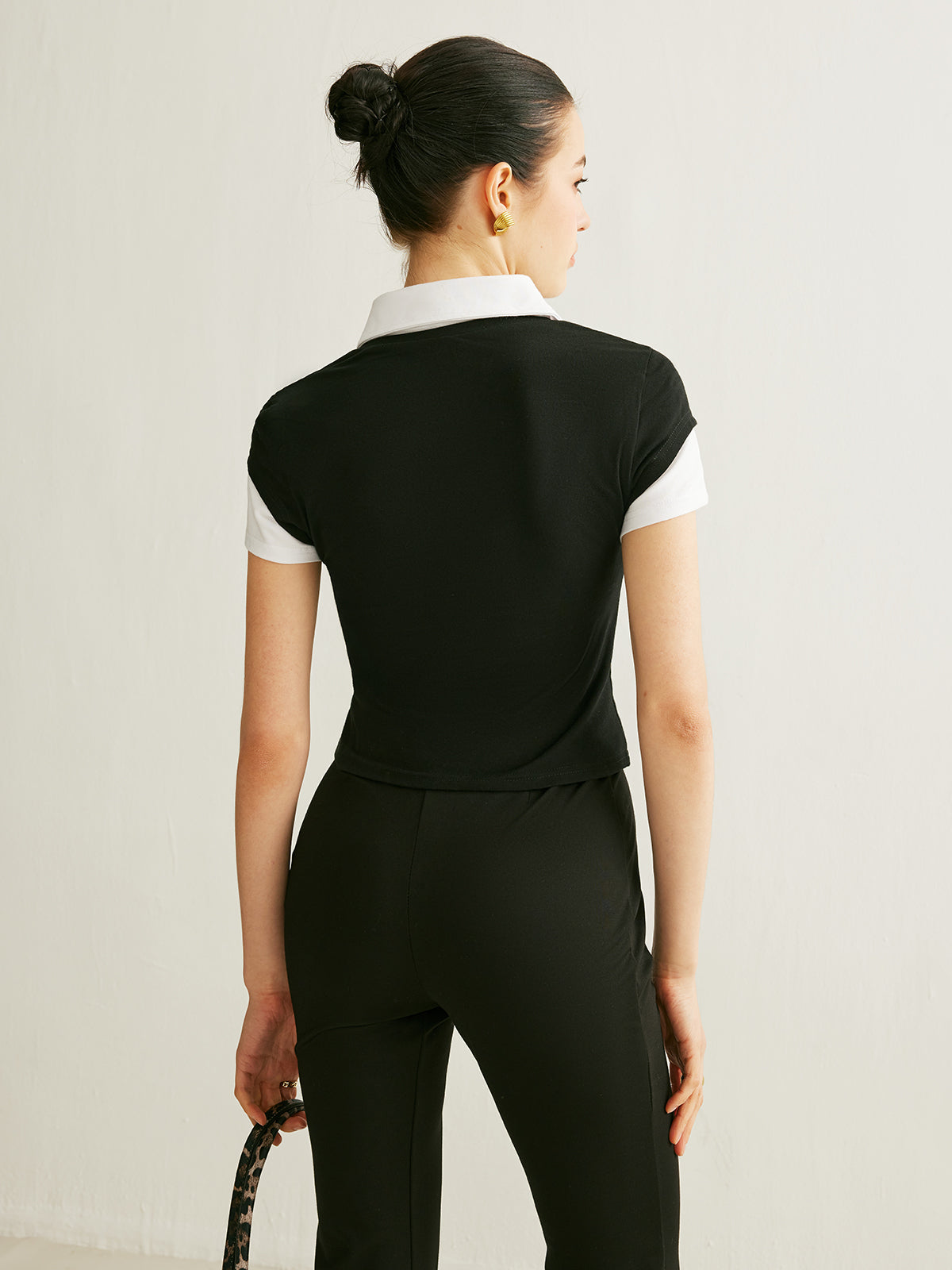 Lila Women's T-shirt - close-up detail