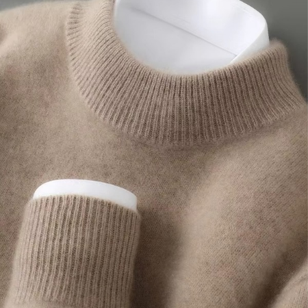 Ellis Men's Sweater - fabric and finish detail