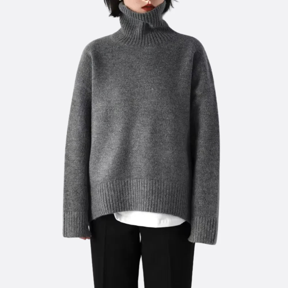 Perla Women's Oversized Sweater - fabric and finish detail