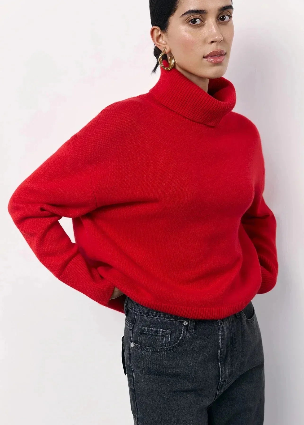 Juno Women's Oversized Sweater - full-length view