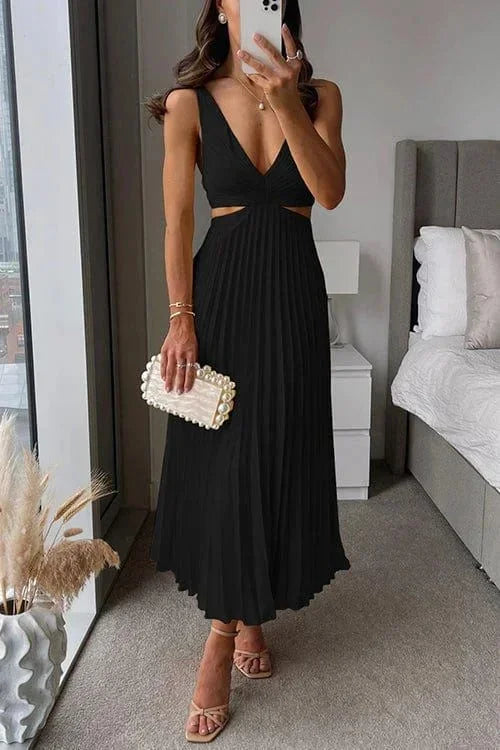 Rhea Women's Pleated Midi Dress - close-up detail