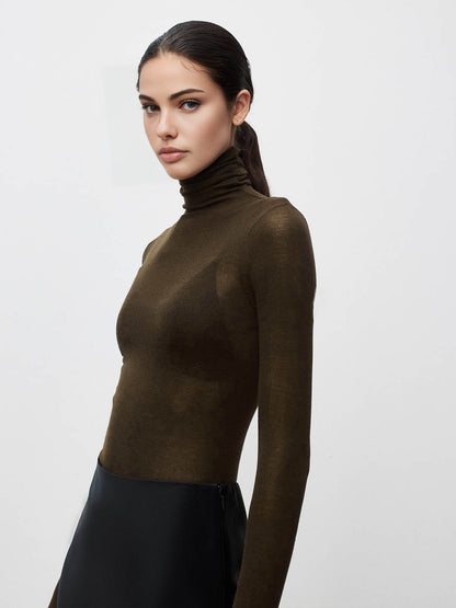 Harlow Women's Sweater - fabric and finish detail
